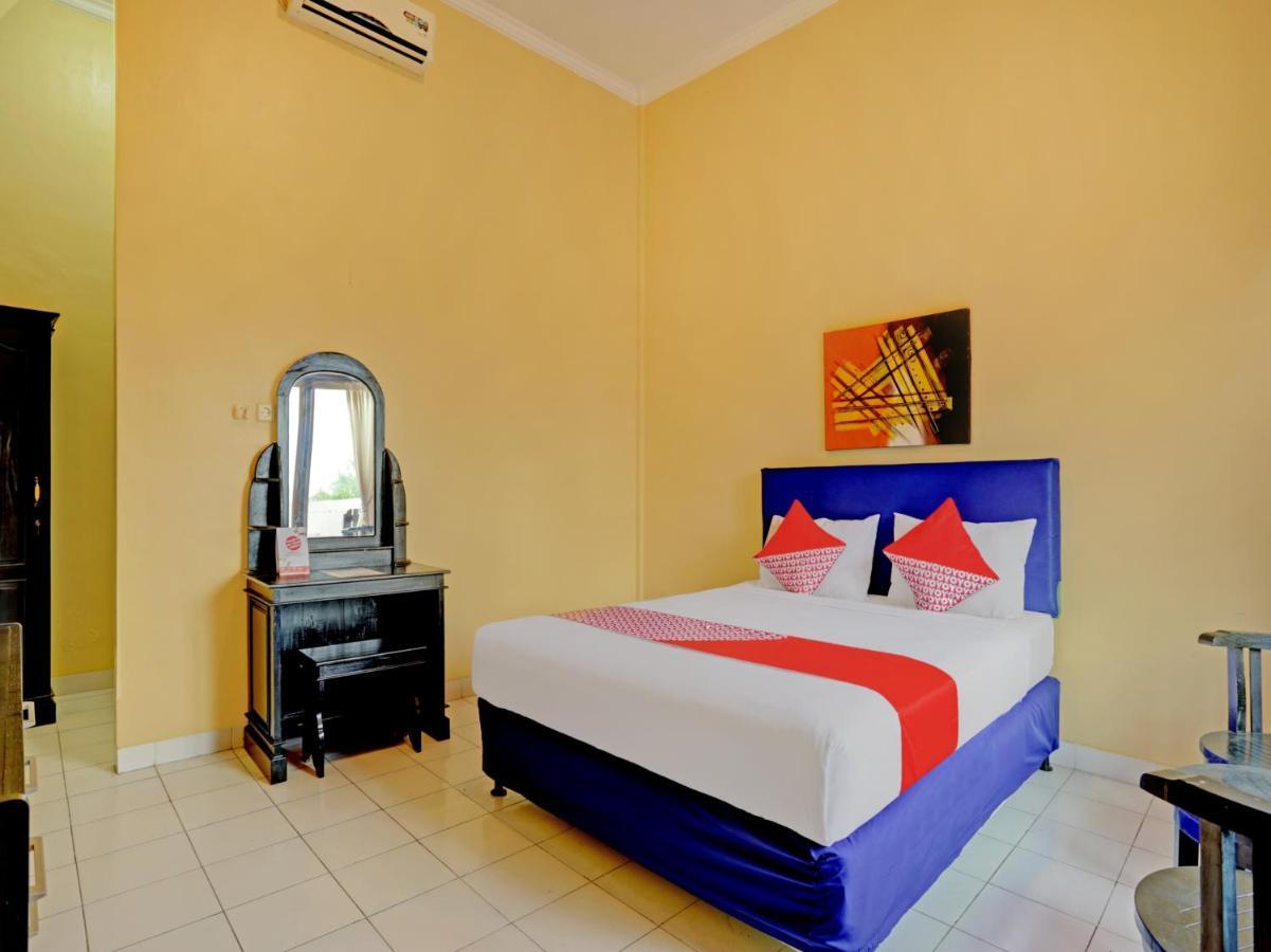 OYO 3096 Hotel Dewi Warsiki Gilimanuk Exterior foto